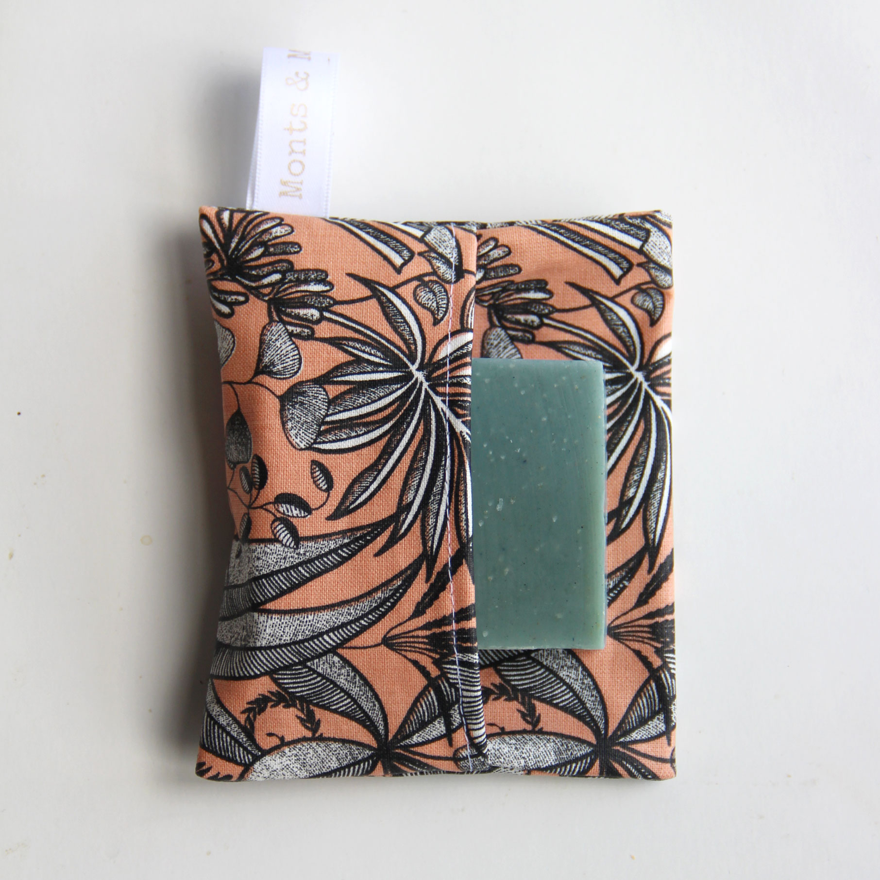 Java-Pink-Pochette-savon-ardeche